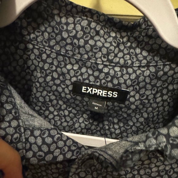 EXPRESS - Picture 7 of 7